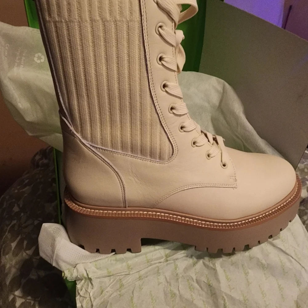 Sam Edelman ivory boots - Picture 3 of 3
